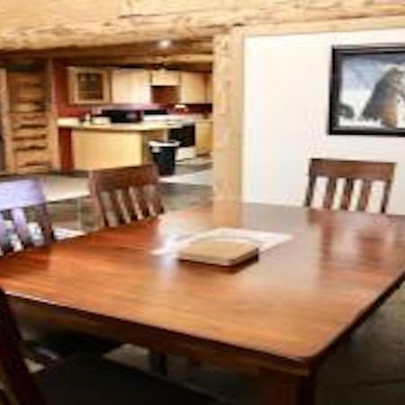 Log Haven In Blanding Villa Bagian luar foto