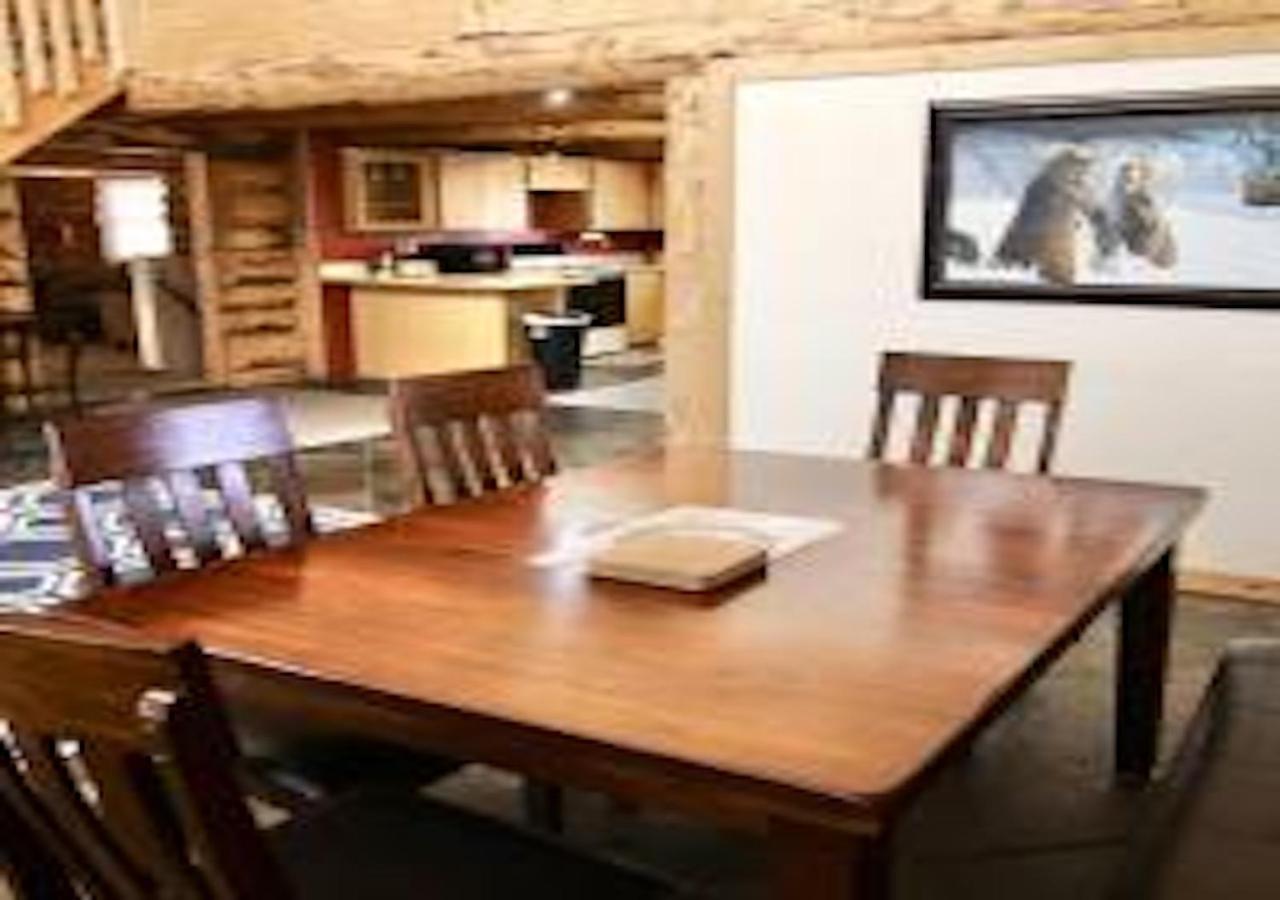 Log Haven In Blanding Villa Bagian luar foto