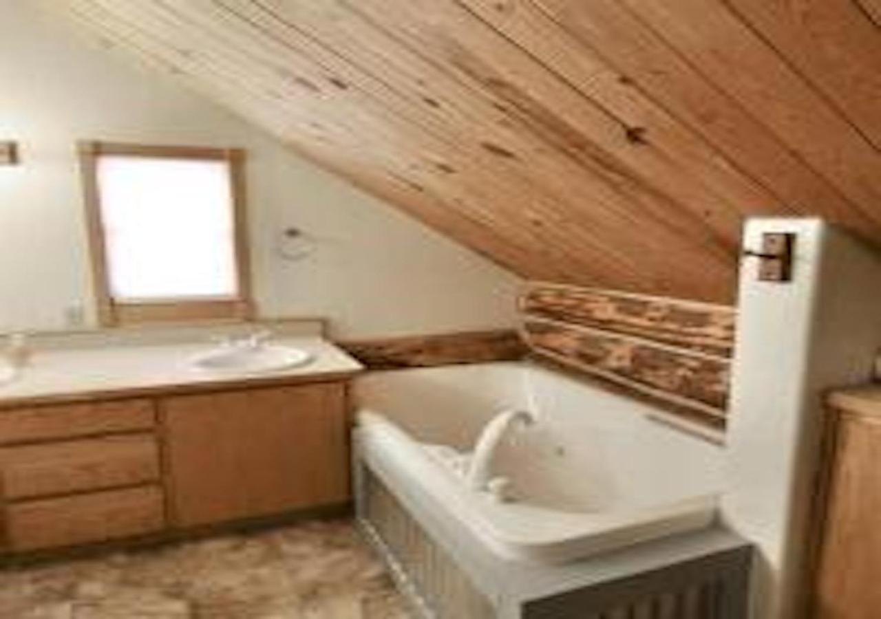 Log Haven In Blanding Villa Bagian luar foto
