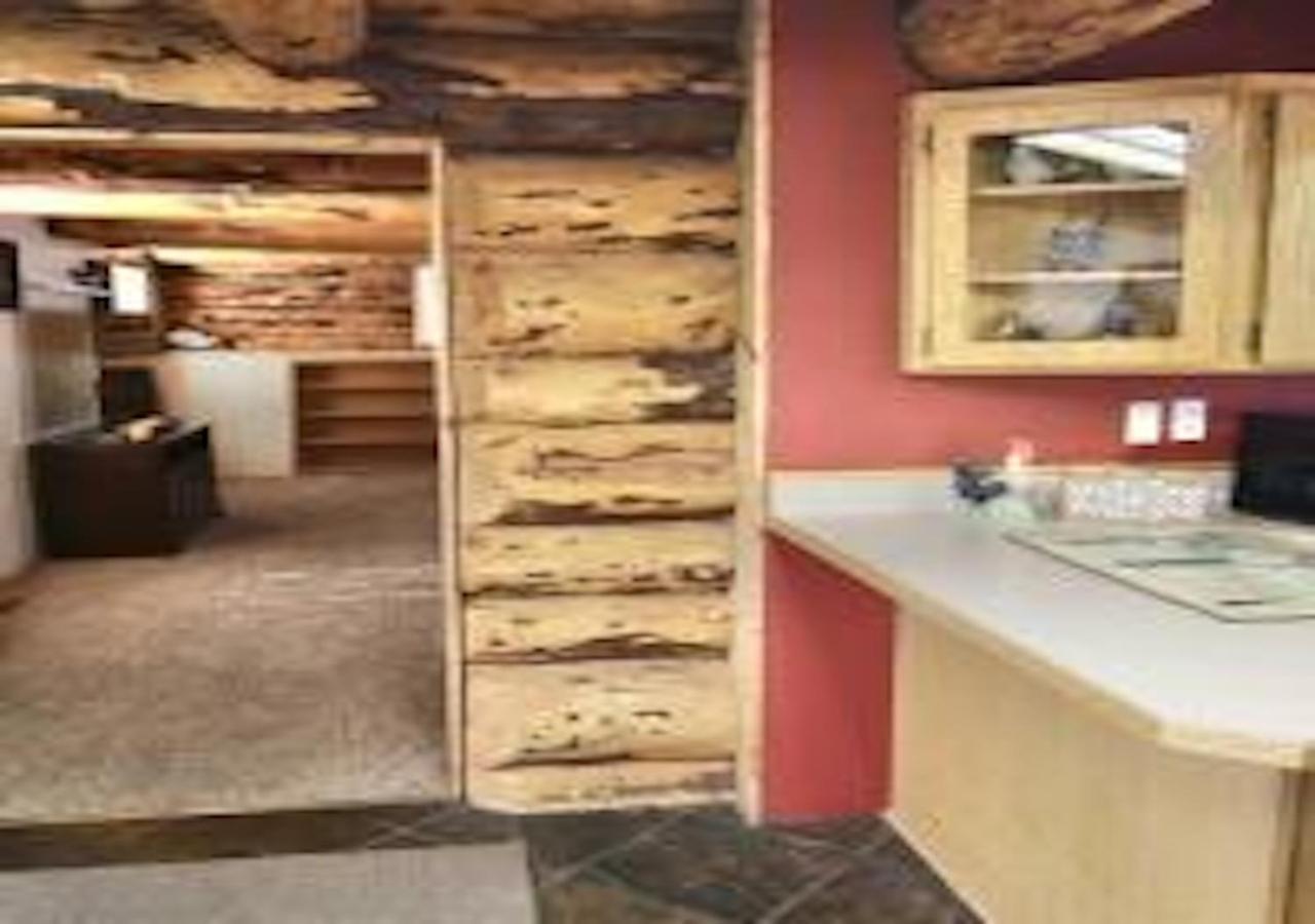 Log Haven In Blanding Villa Bagian luar foto